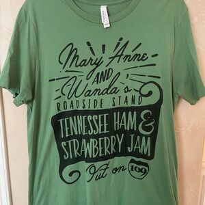 Goodbye Earl Mary Anne Wanda Tshirt  Large Tennessee Ham Strawberry Jam  Green